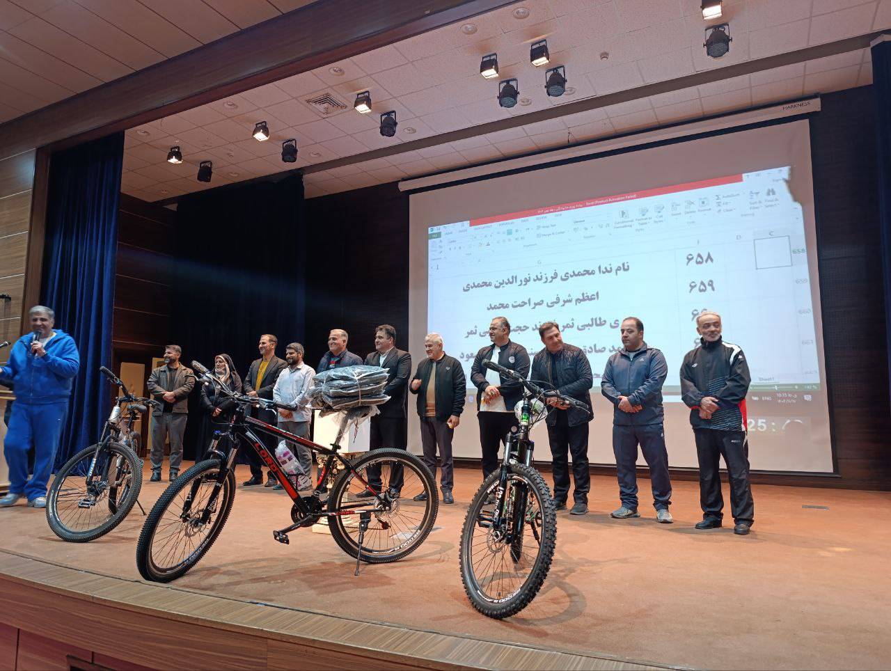 برگزاری همایش پیاده‌روی خانوادگی در شهریار به مناسبت دهه فجر و اعیاد شعبانیه